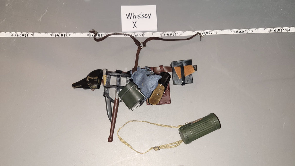 1/6 Scale WWII German Luftwaffe Fallschirmjager Field Gear Lot