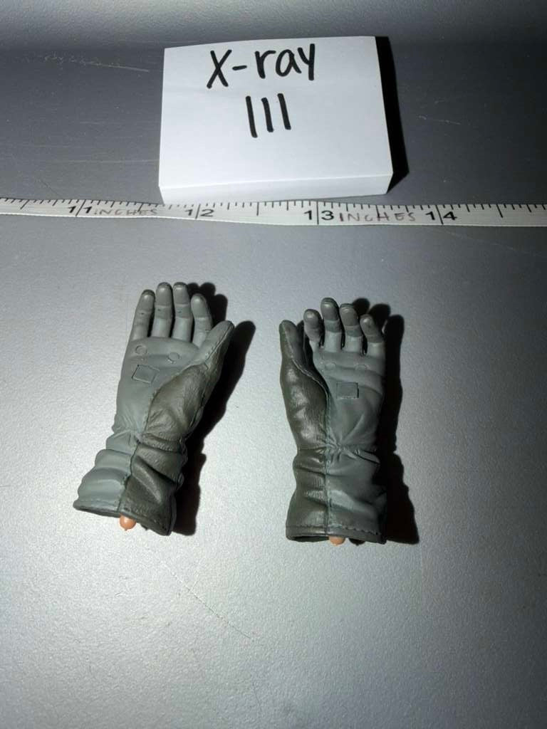 1/6 Scale Modern Pilot Gloved Hands