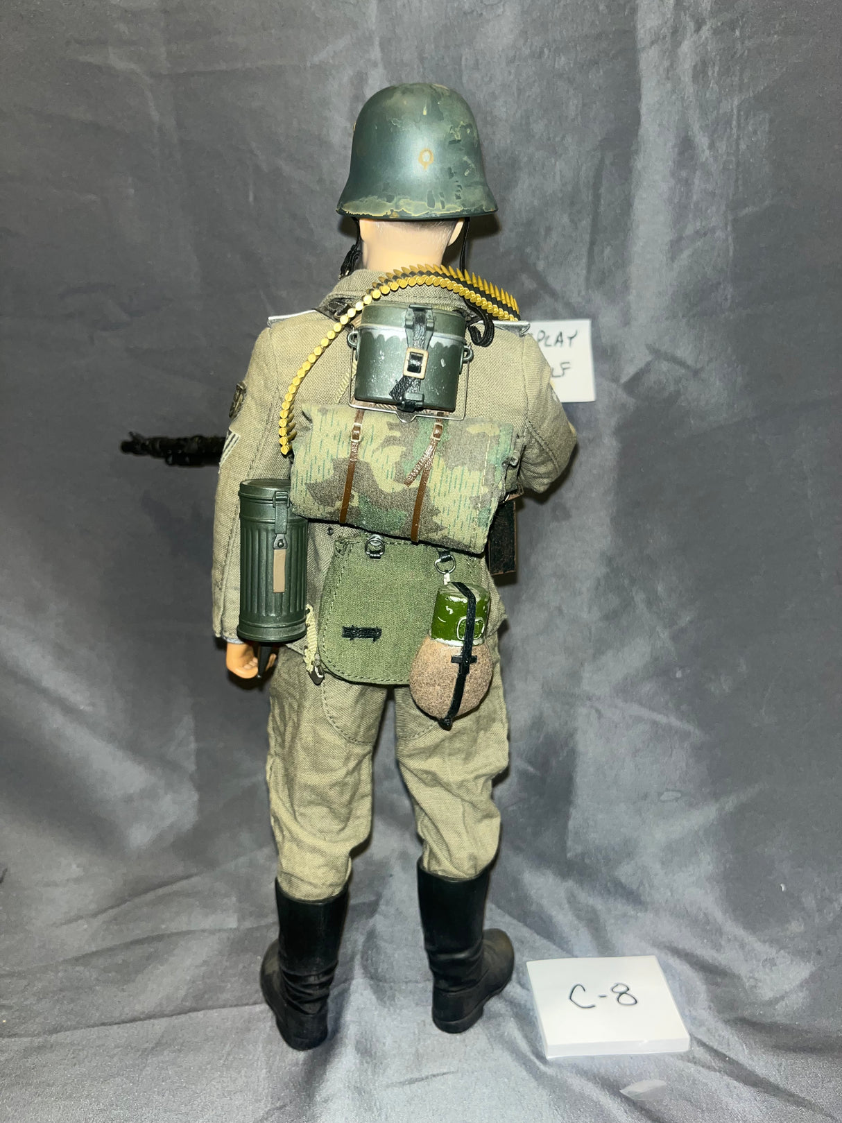 1:6 Scale WWII German Machine Gunner Dressed Figure - Dragon