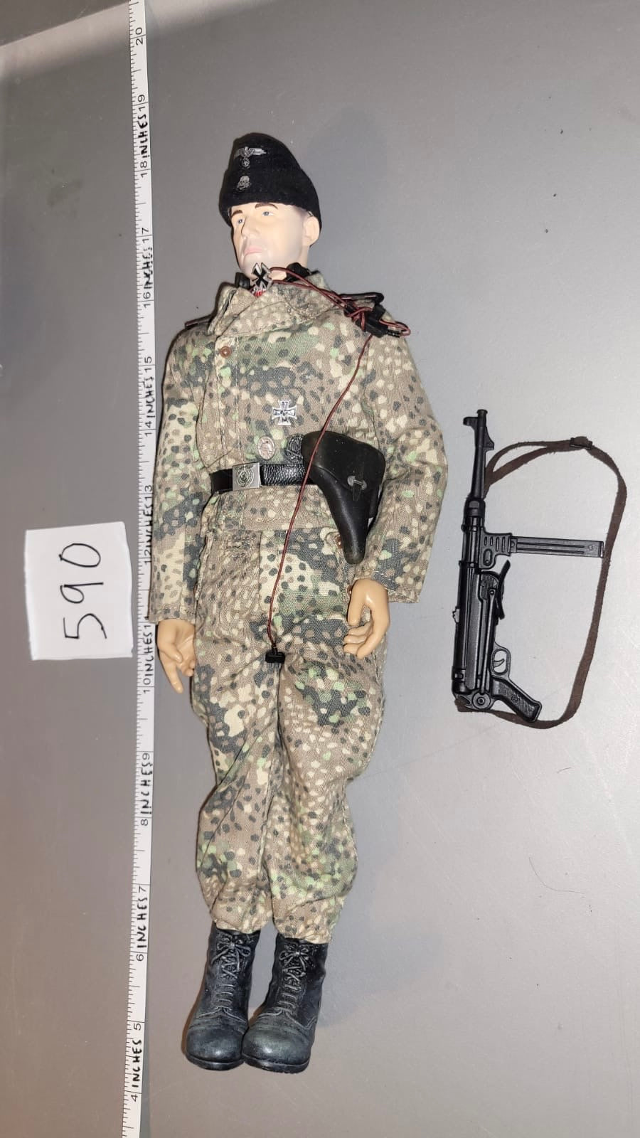 1:6 Scale WWII German Tanker Dressed Figure - Dragon