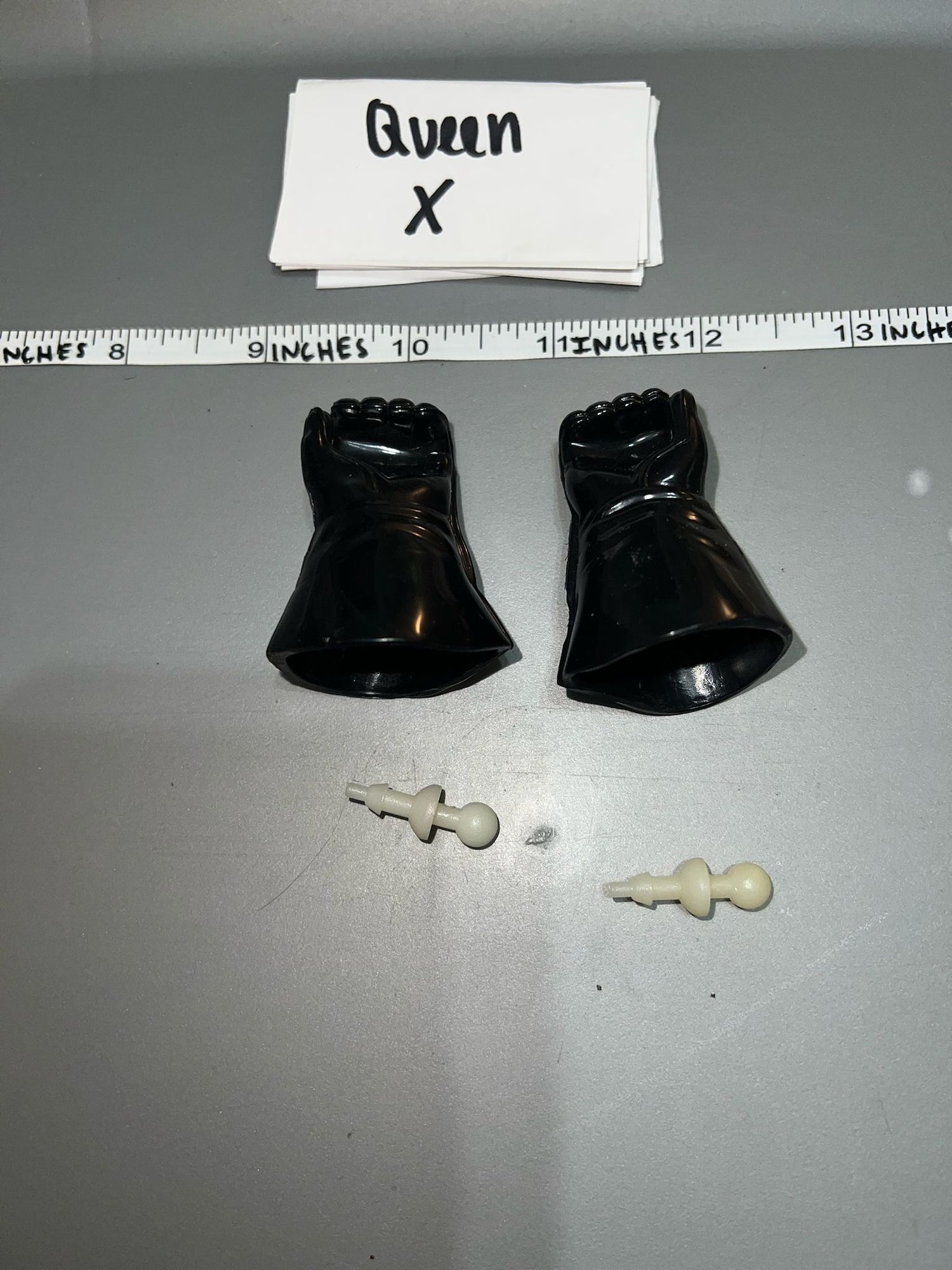 1/6 Scale Star Wars Science Fiction Gloved Hand Lot