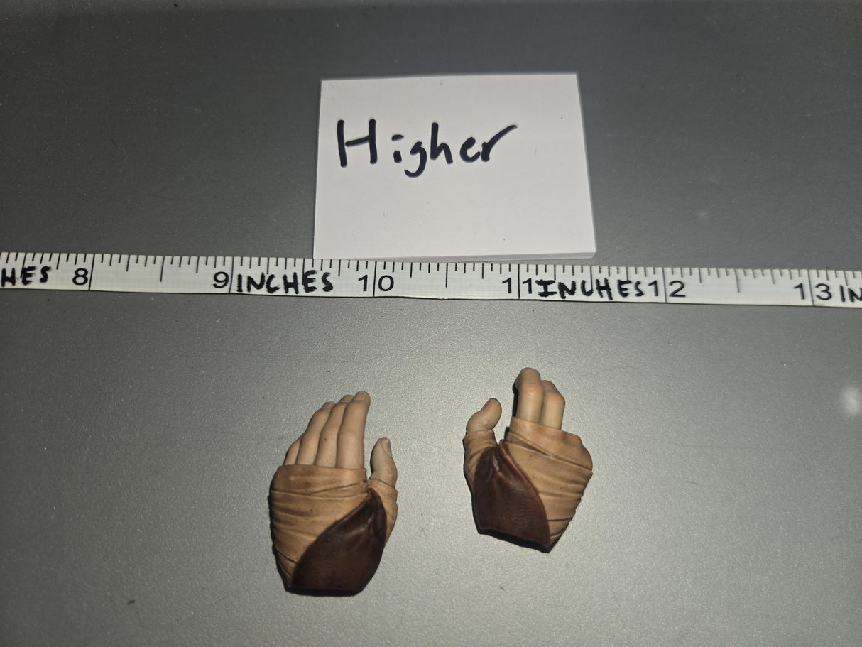 1:6 Scale Science Fiction Hand Lot