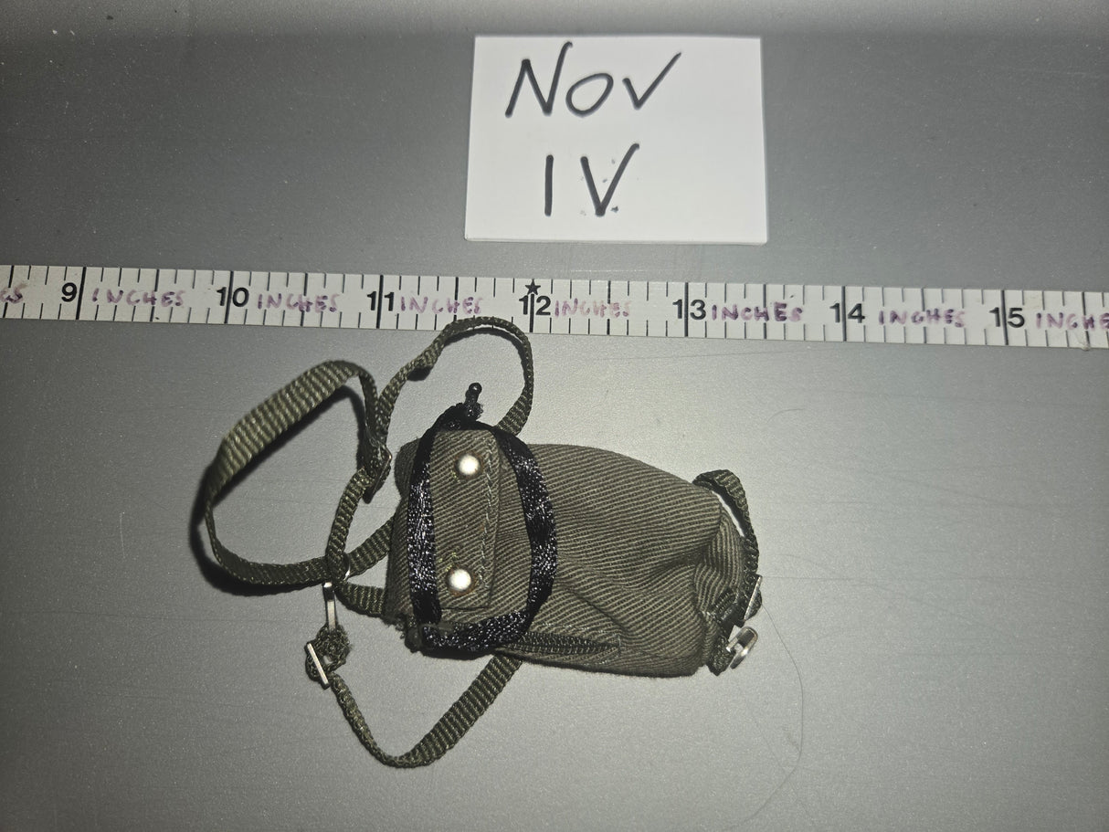 1/6 Scale WWII German Fallschirmjager Gas Mask Bag
