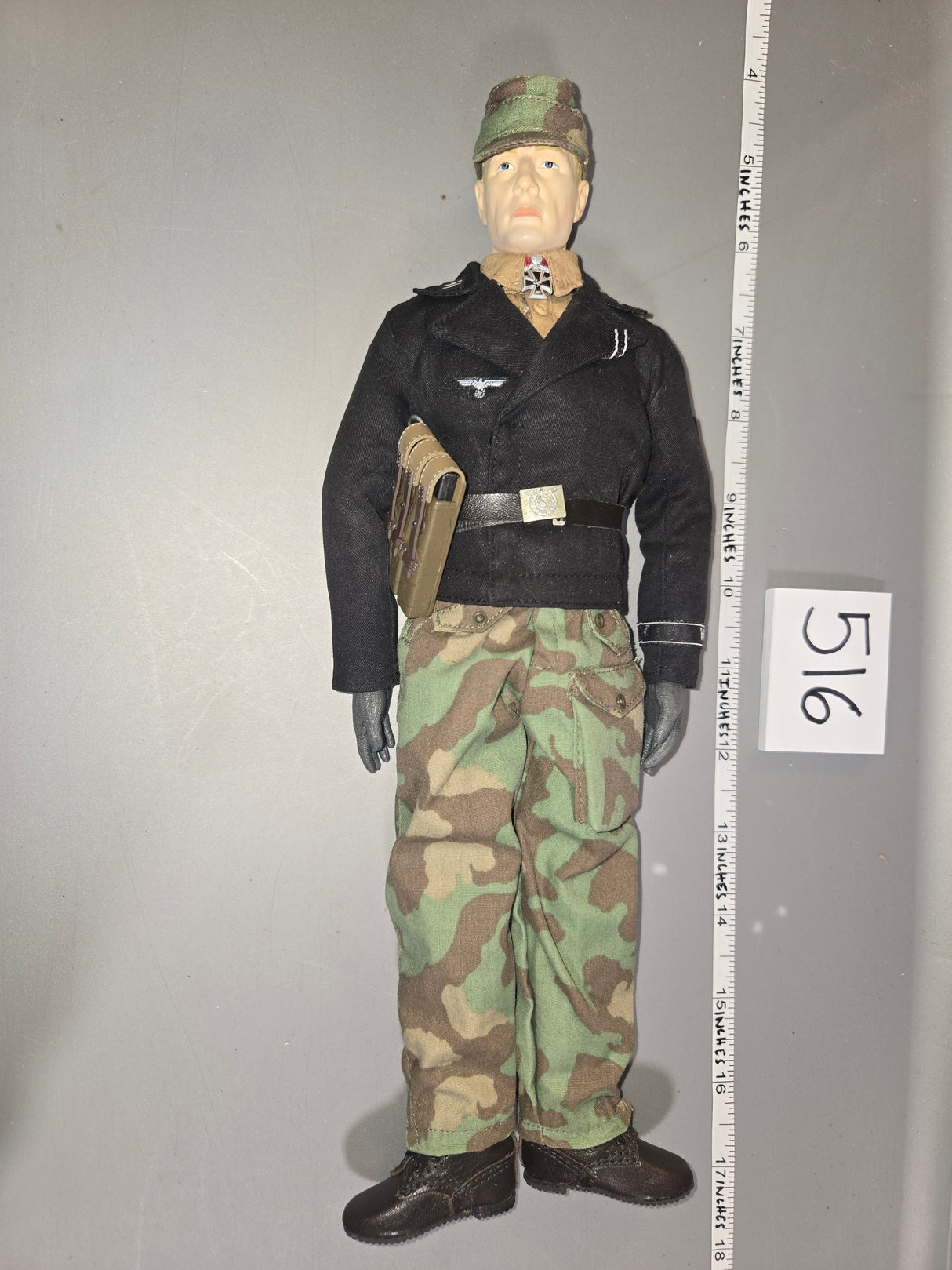 1:6 Scale WWII German Tanker Dressed Figure - Dragon