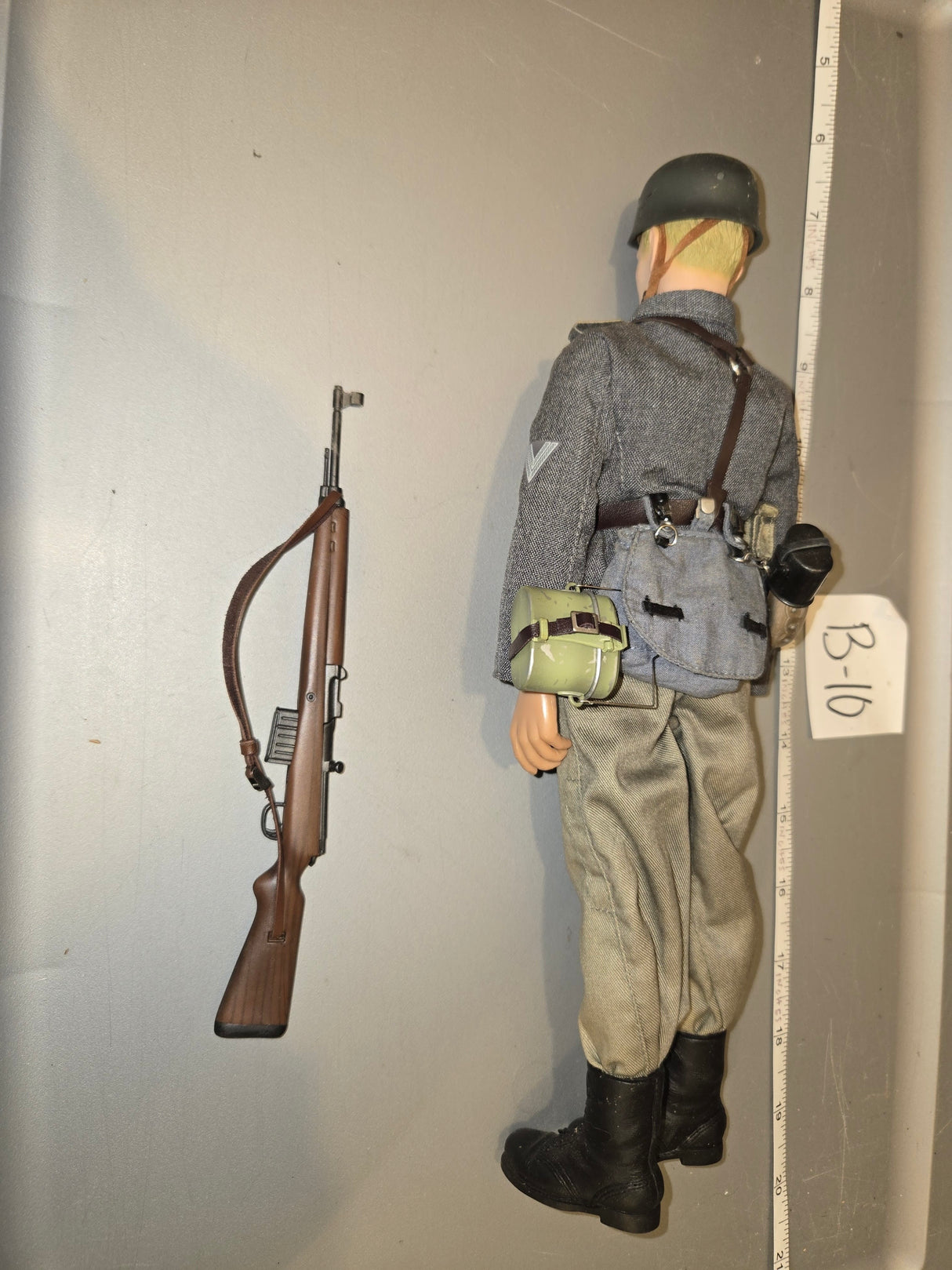 1:6 Scale WWII German Fallschirmjager Paratrooper Dressed Figure - Dragon