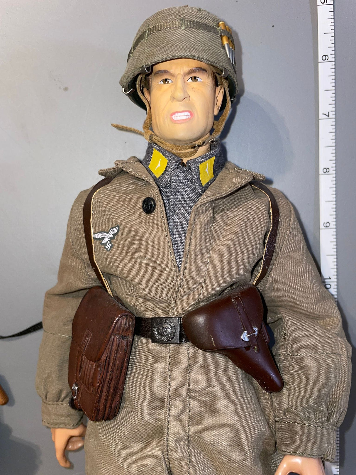 1:6 Scale WWII German Fallschirmjager Paratrooper Dressed Figure - Dragon