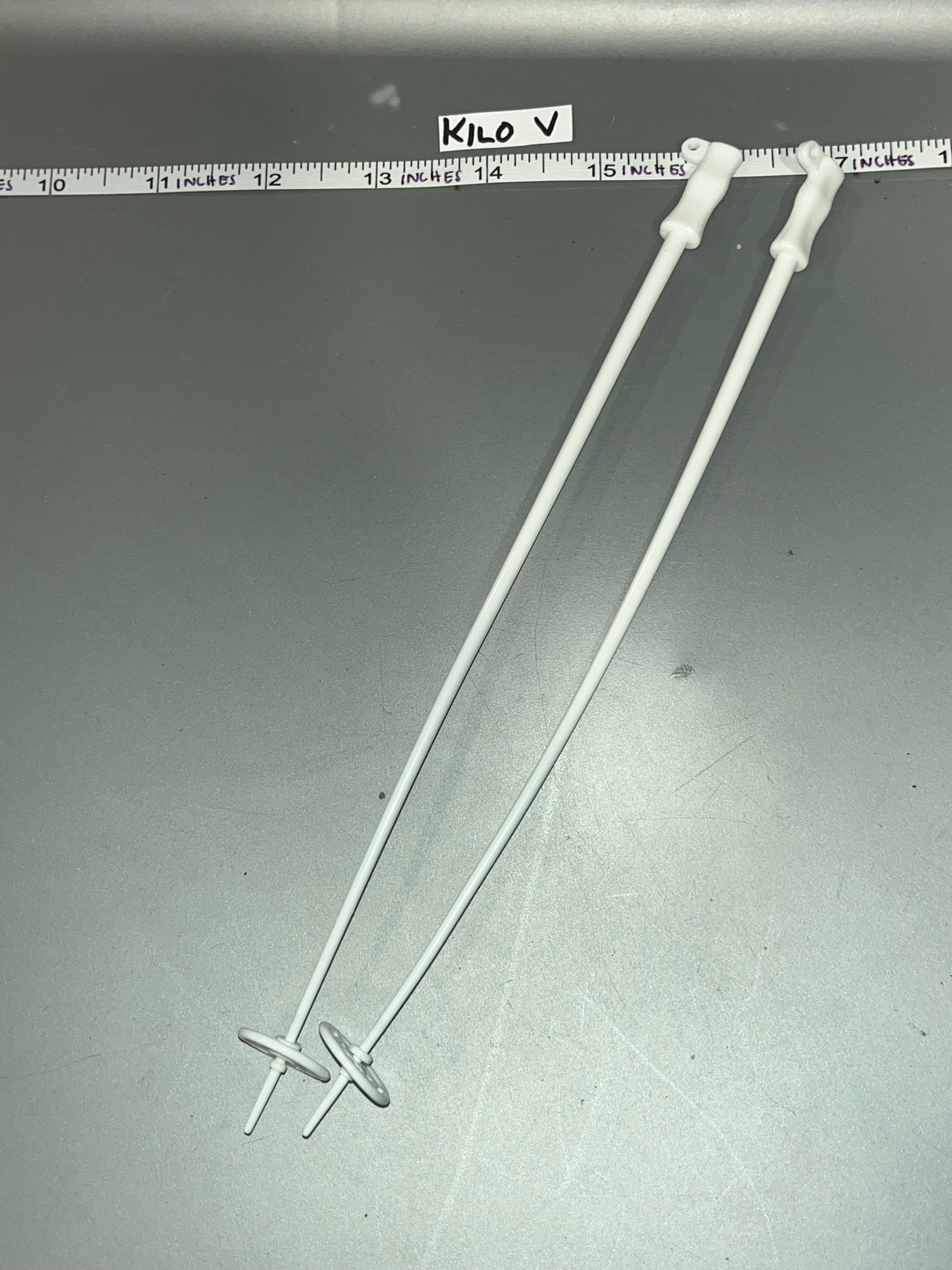 1/6 Scale Modern Mountain Search and Rescue Ski Pole Set