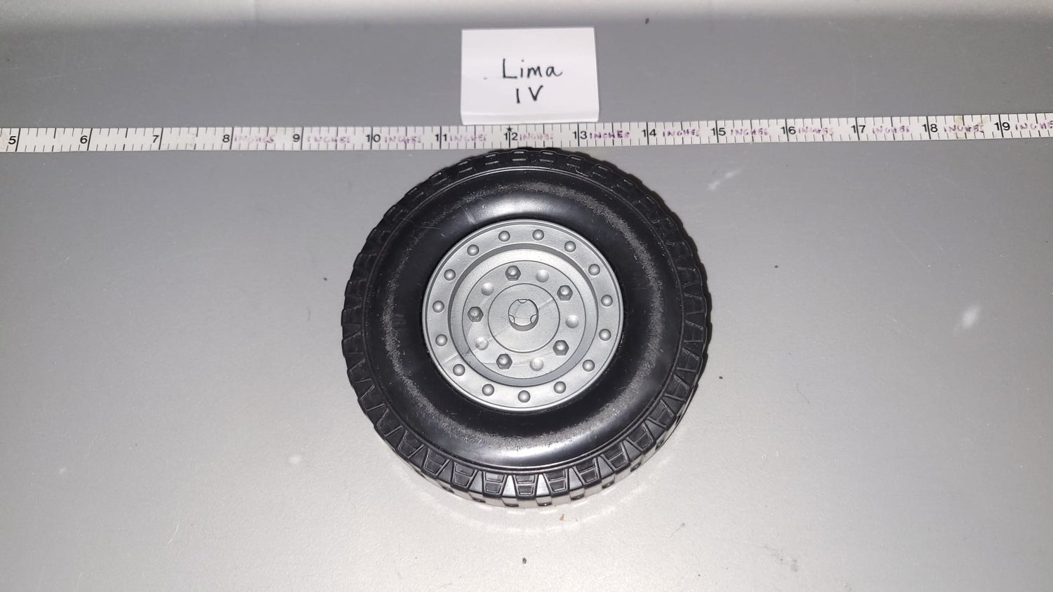 1/6 Scale Wheel / Tire - Diorama Item