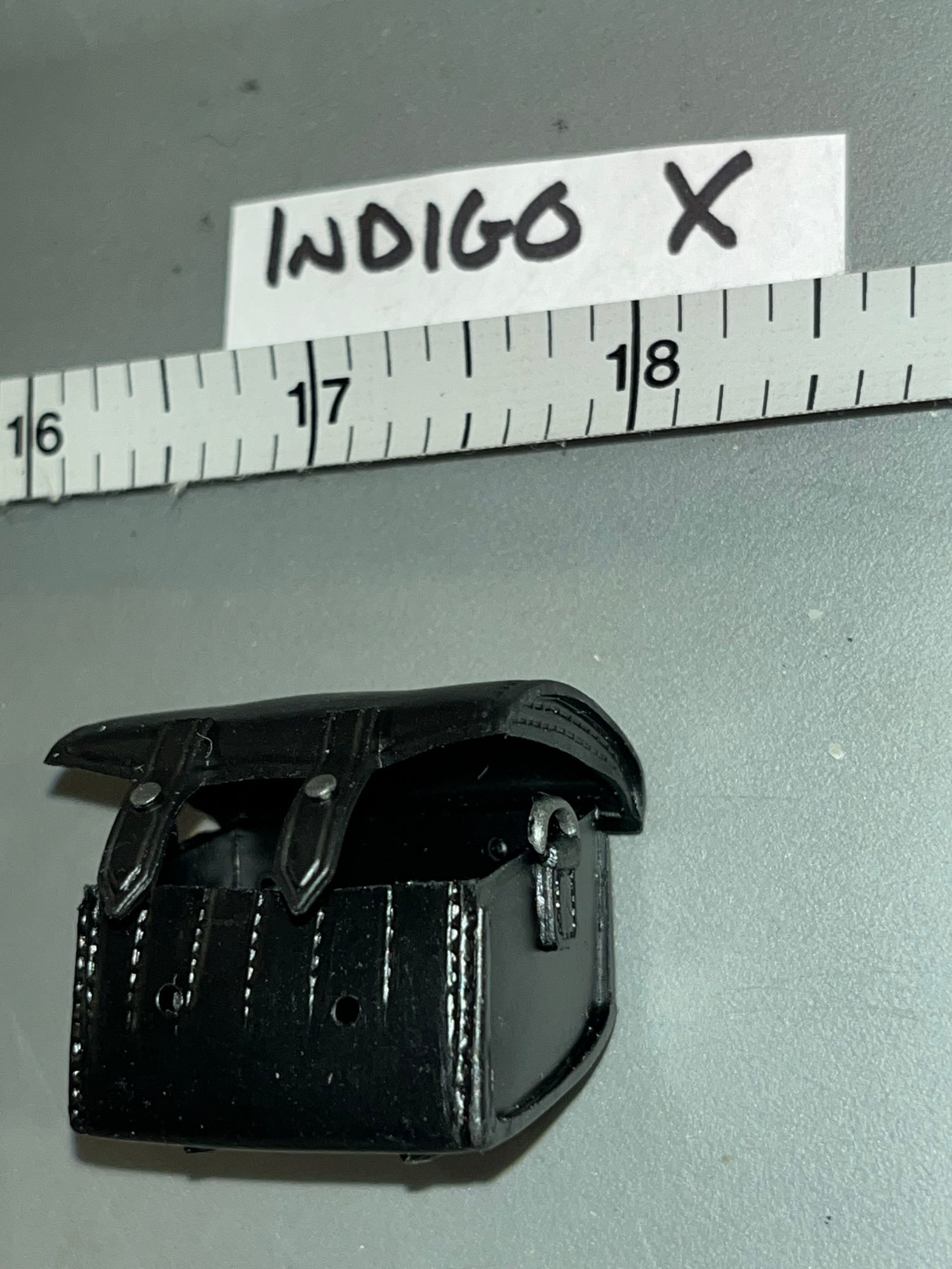 1:6 WWII German  Flare Gun Round Pouch