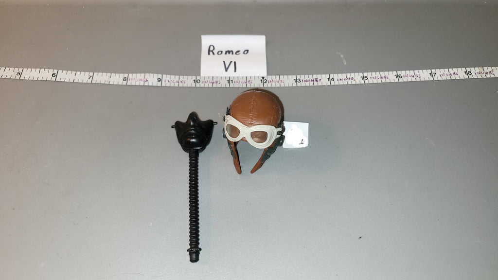 1:6 WWII US Aviator / Pilot Flight Helmet