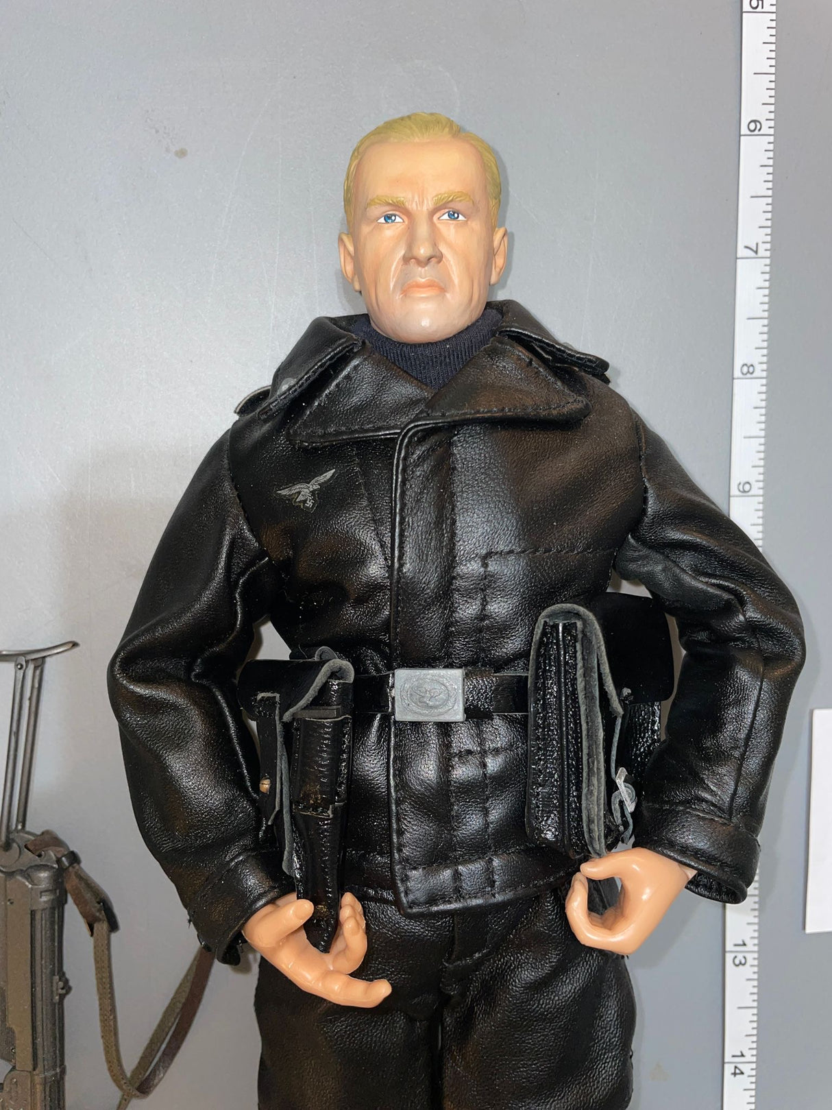 1:6 Scale WWII German Tanker Dressed Figure - Dragon