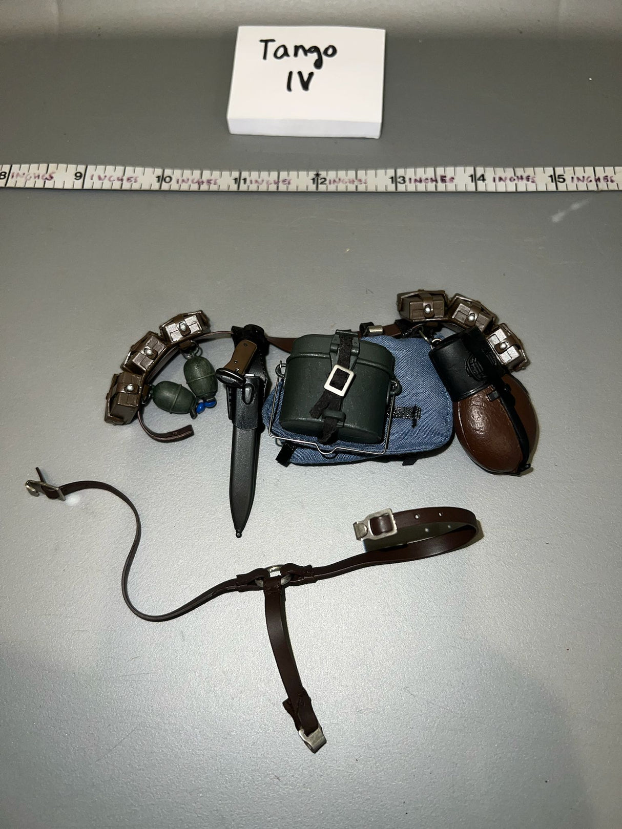 1/6 Scale WWII German Luftwaffe Fallschirmjager Field Gear Lot