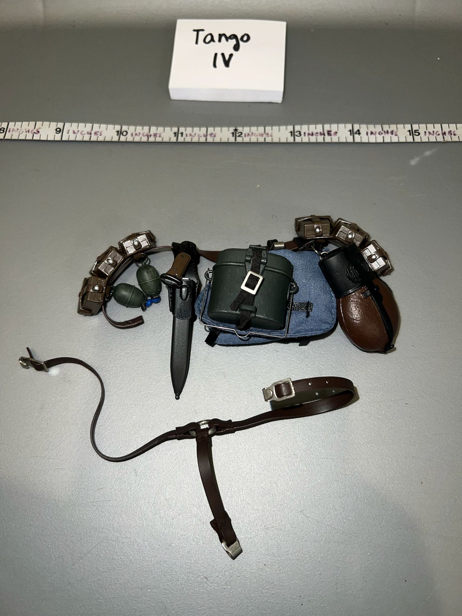 1/6 Scale WWII German Luftwaffe Fallschirmjager Field Gear Lot