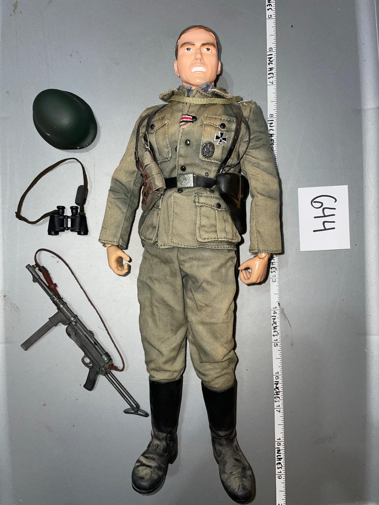 1:6 Scale WWII German Heer Grenadier Dressed Figure - Dragon