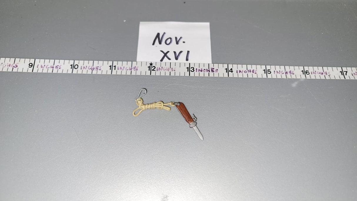 1/6 scale WWII German Fallschirmjager Switch Blade Knife