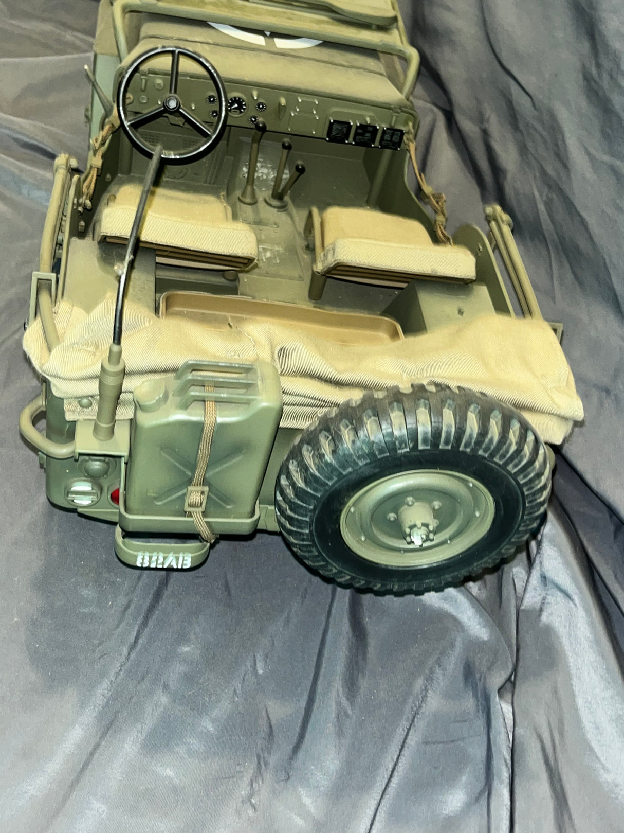 1/6 Scale WWII US Jeep - Ultimate Soldier - Weathered