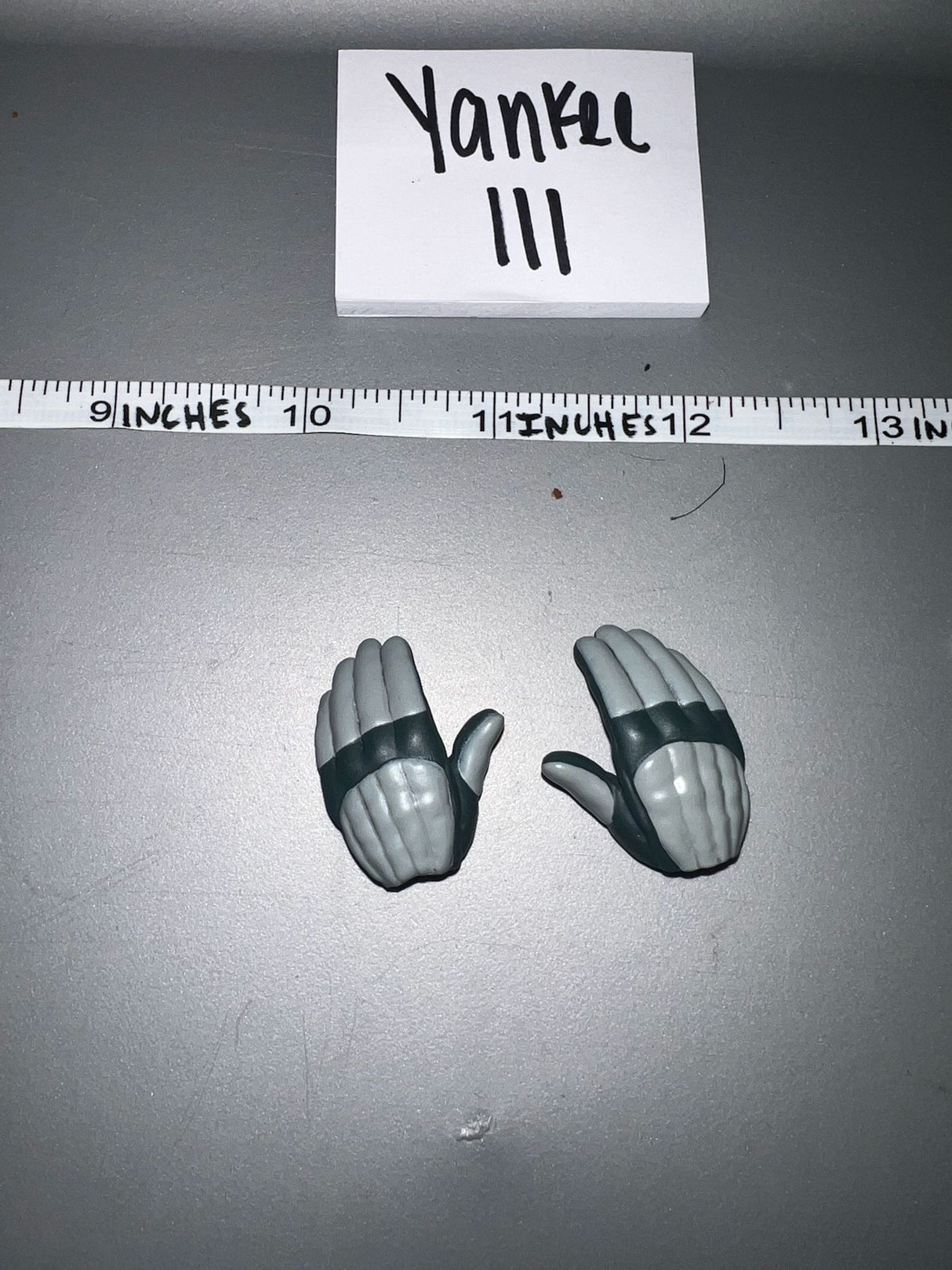 1/6 Scale Star Wars Science Fiction Gloved Hand Lot