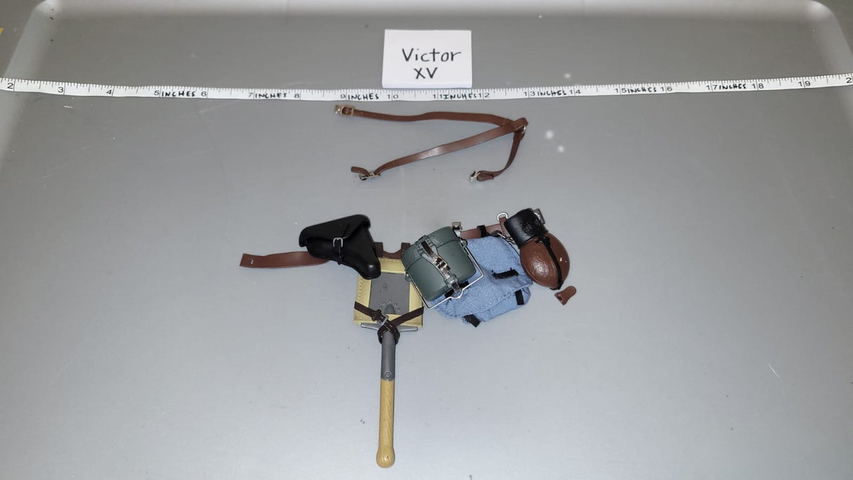 1/6 Scale WWII German Luftwaffe Fallschirmjager Field Gear Lot