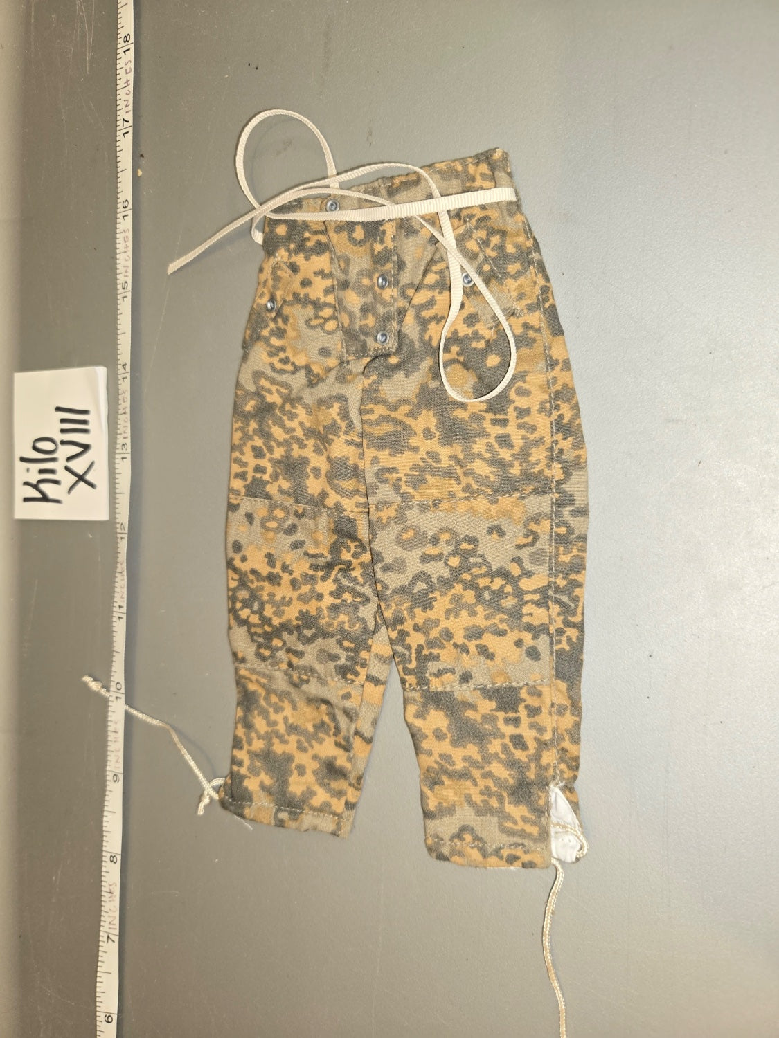1/6 Scale WWII German Erbsenmuster Camouflage Pants - Kilo XVIII