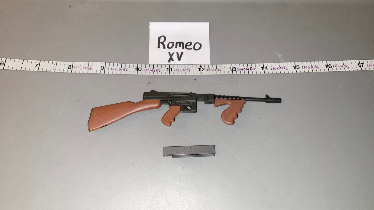 1/6 Scale WWII US Thompson Submachine Gun