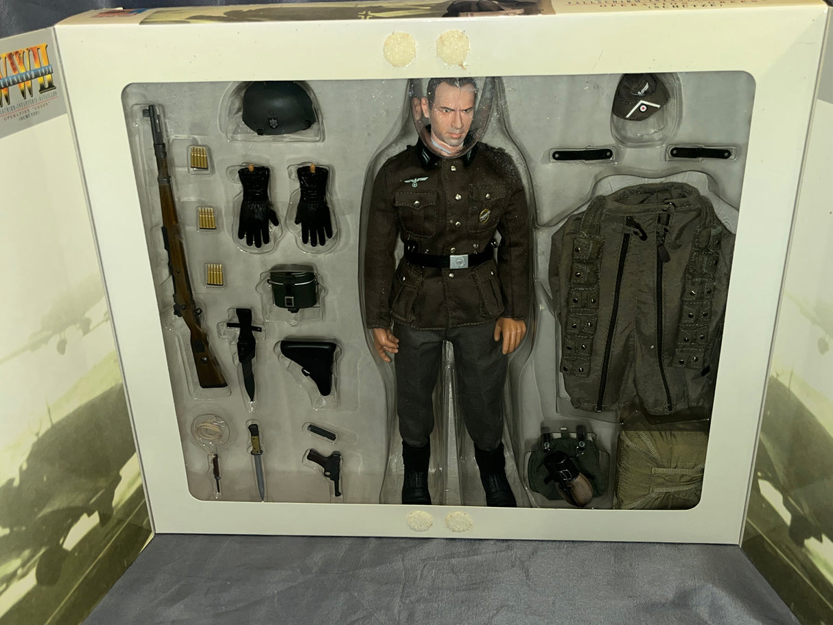 1/6 Scale WWII German Fallshirmjager Alonis - Operation Green - NIB Dragon