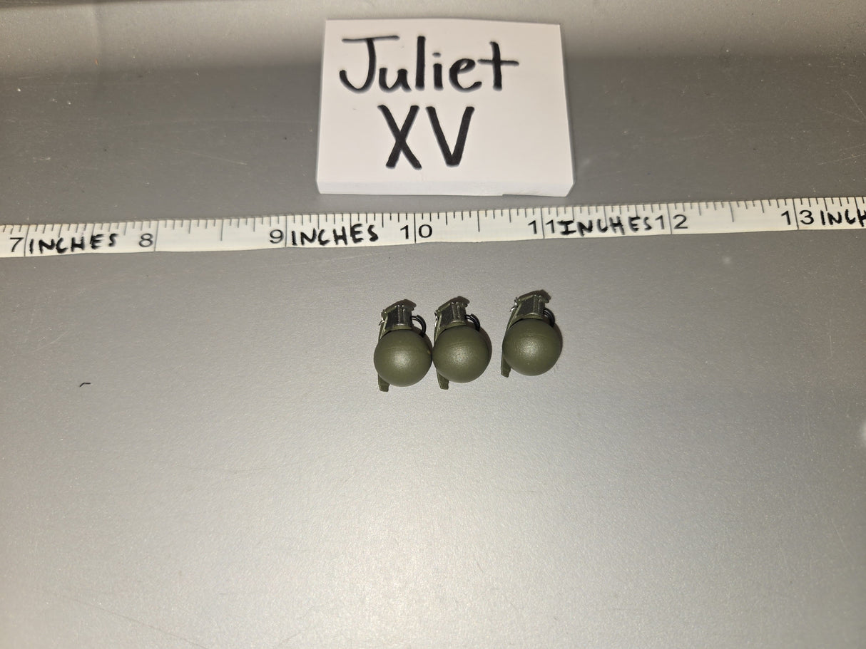 1/6 Scale Vietnam US Grenade Lot