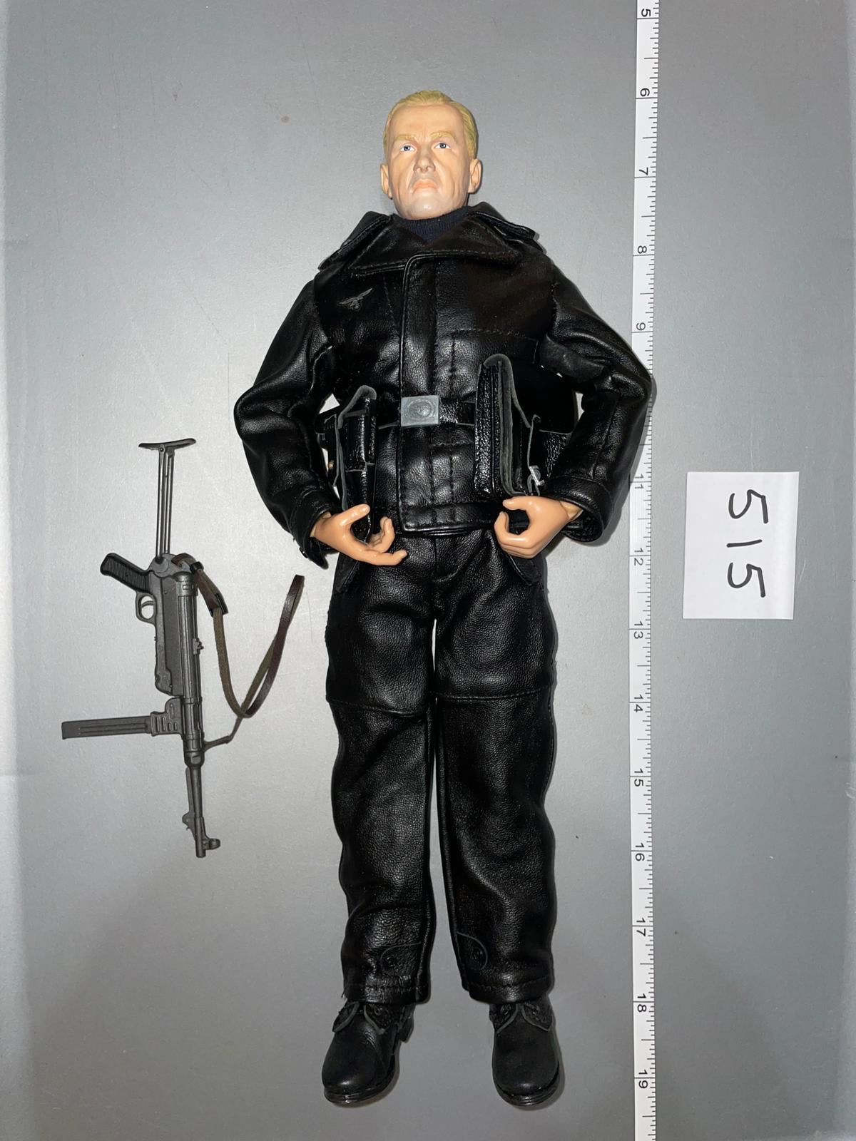 1:6 Scale WWII German Tanker Dressed Figure - Dragon