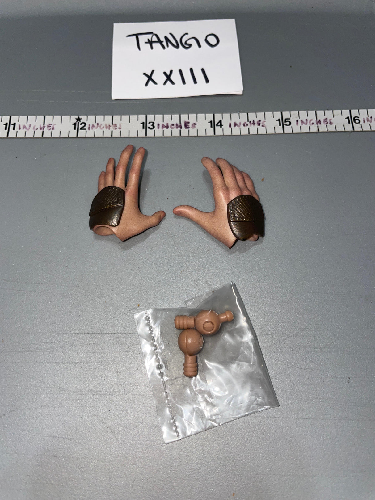 1/6 Scale Science Fiction Hand Lot - Marvel