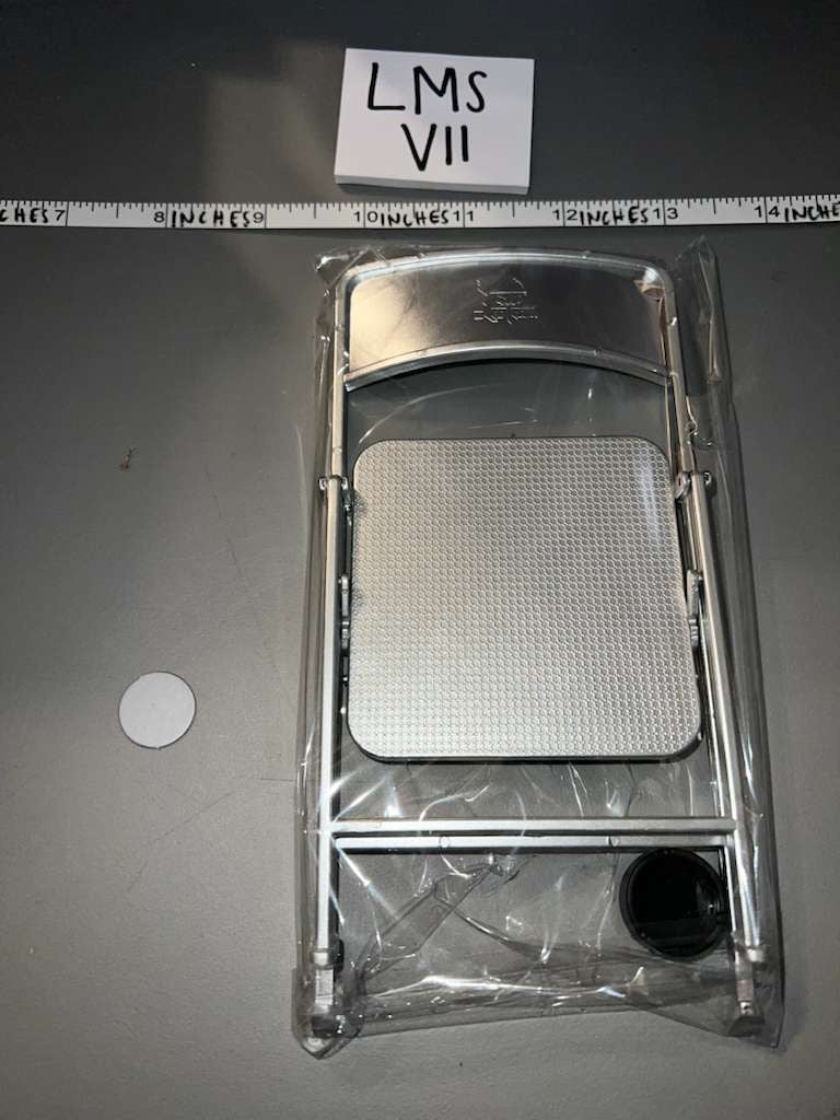 1/6 Scale Modern Folding Chair - - Diorama Item