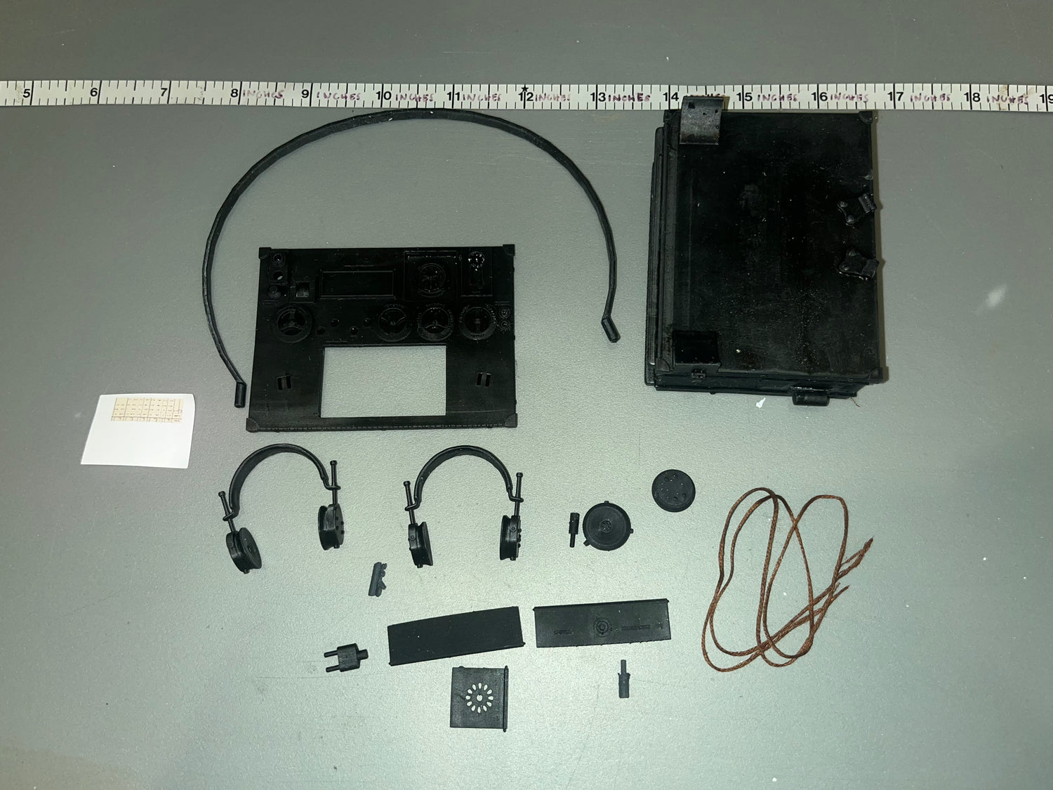 1/6 Scale WWII Italian Radio Stazione RF1 mad. 1936 - Model Kit - Juan’s One Sixth Exlcusives / Crusader Collectibes