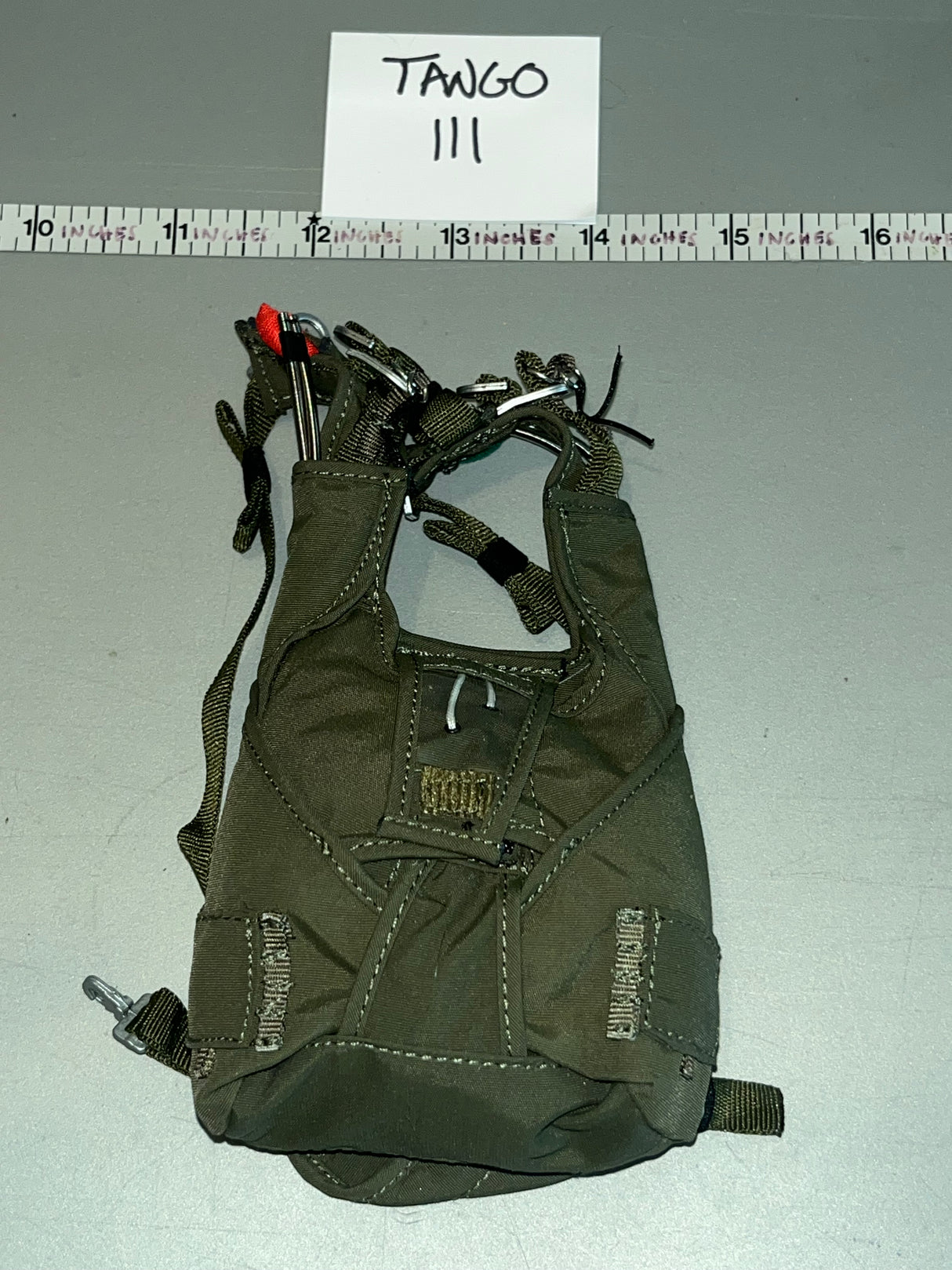 1:6 Scale Modern Halo Parachute Rig