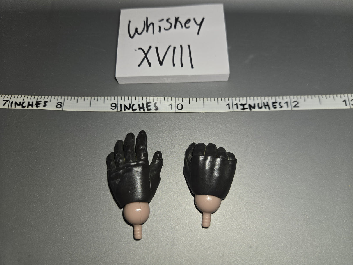 1:6 Scale Medieval Gloved Hands
