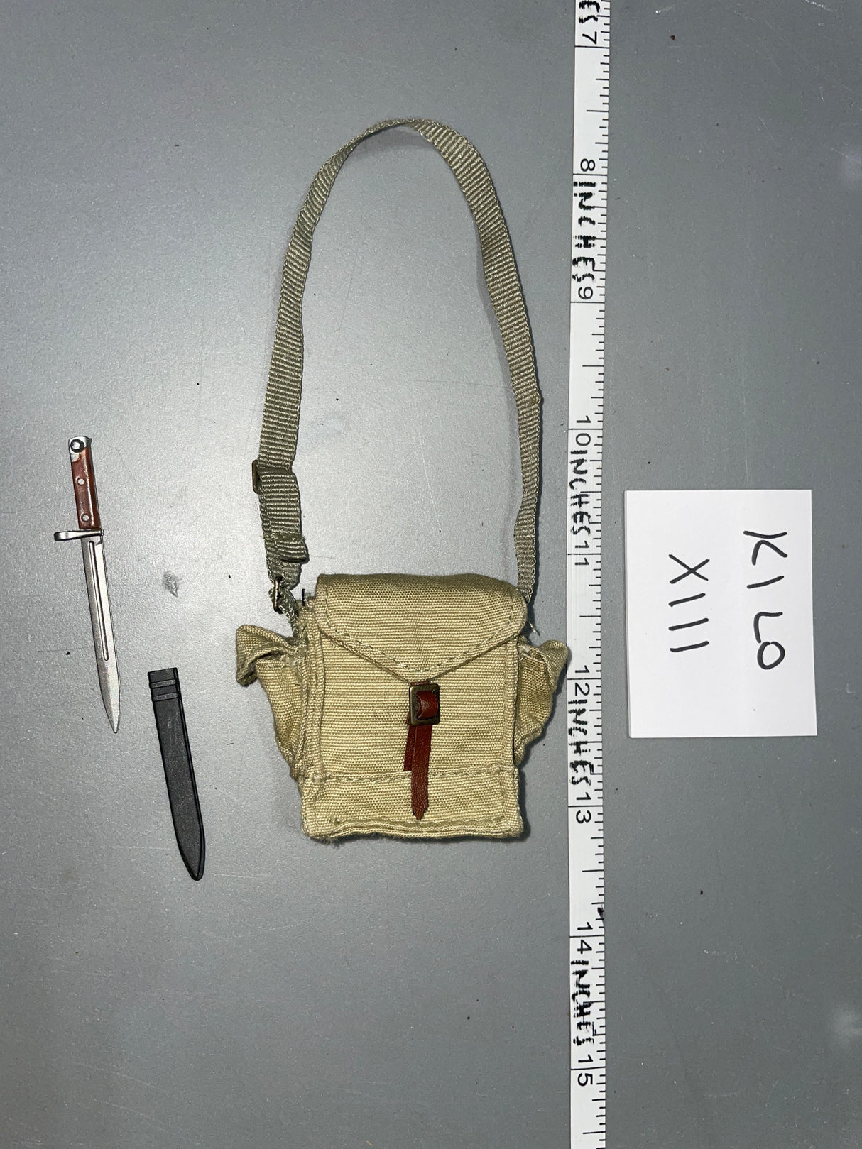 1/6 Scale WWII Russian Gas Mask Bag and Bayonet