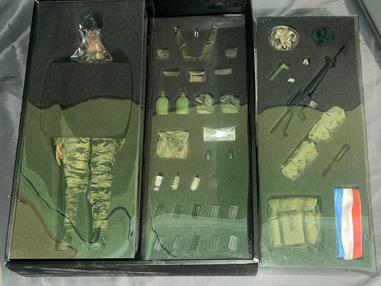 1/6 Scale Vietnam US Mobile Strike Force Command Mike Force Baron Figure - NIB Ace