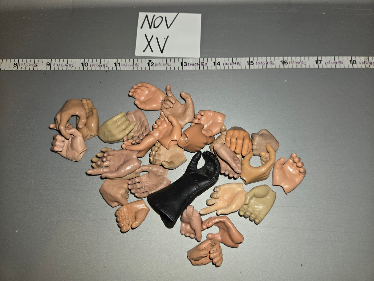 1/6 Scale Nude Figure Hand Lot