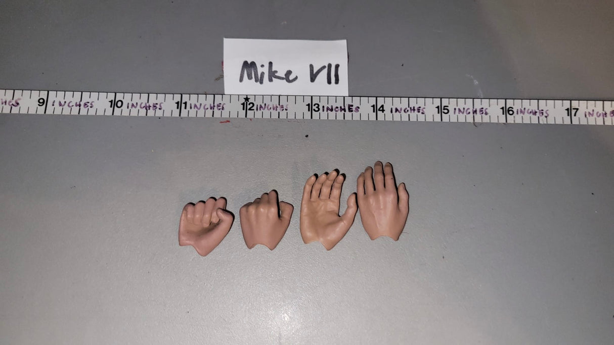 1/6 Scale Nude Figure Hand Lot