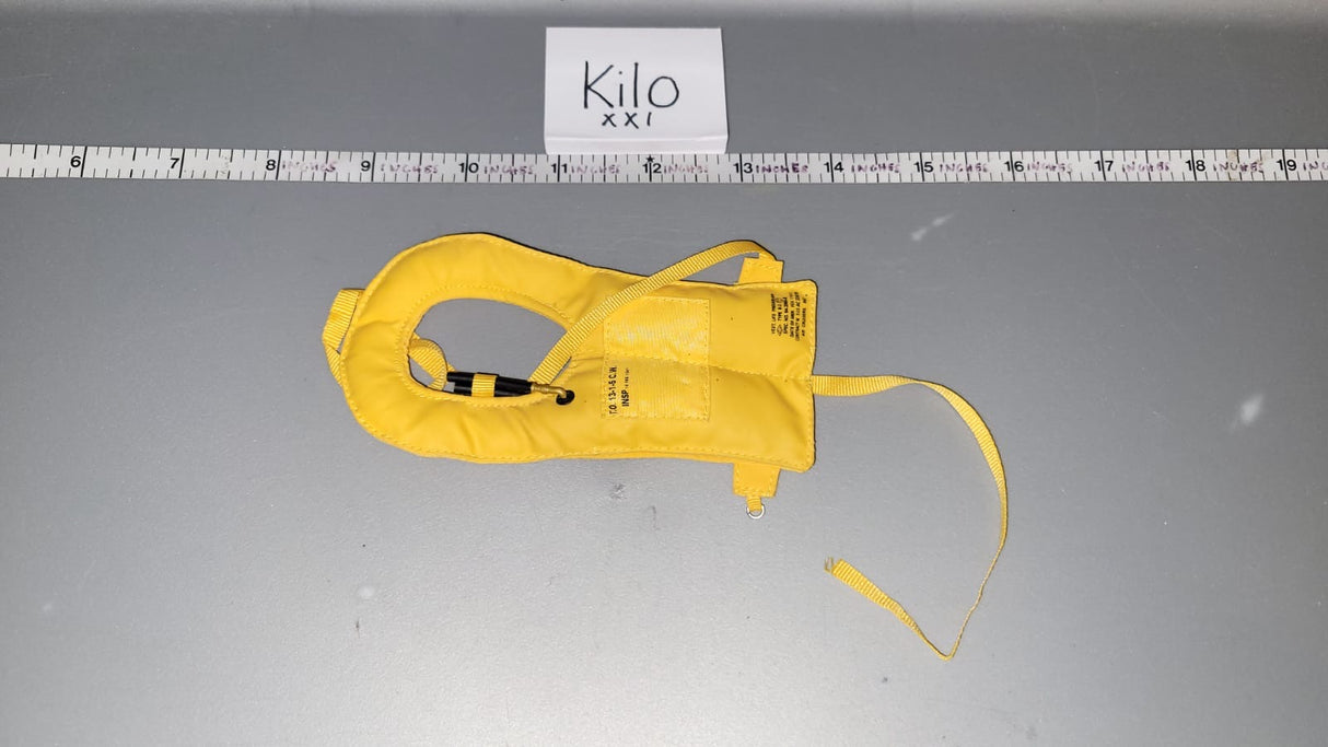 1:6 WWII US Bomber Crew Life Vest  - Aviator / Pilot