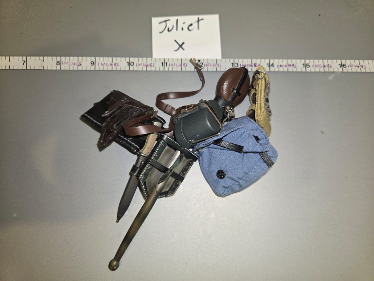 1/6 Scale WWII German Luftwaffe Fallschirmjager Field Gear Lot