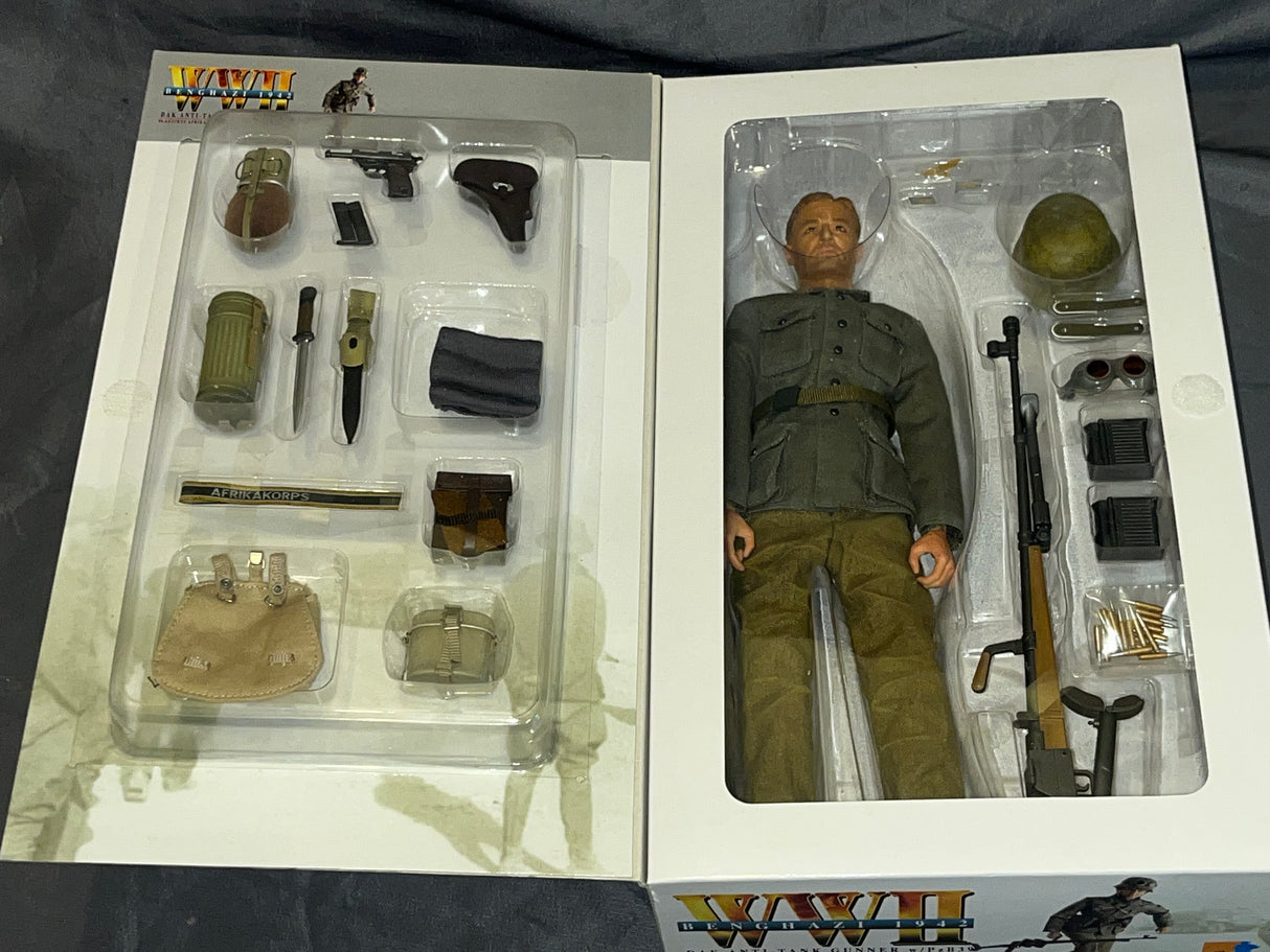 1/6 Scale WWII GERMAN Afrikakorps Antitank Gunner Rudolf Kierst - NIB Dragon