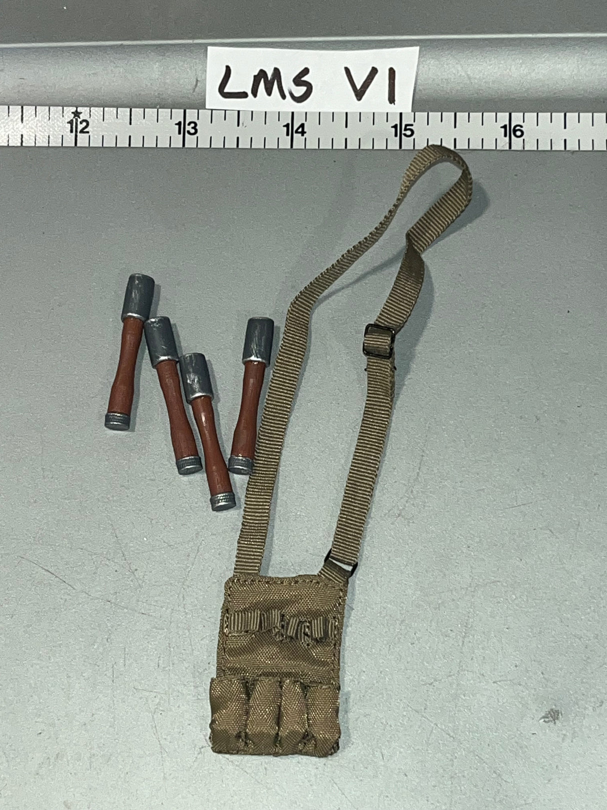 1:6 Korean War Chinese Chicom Grenades and Pouch - Vietnam NVA