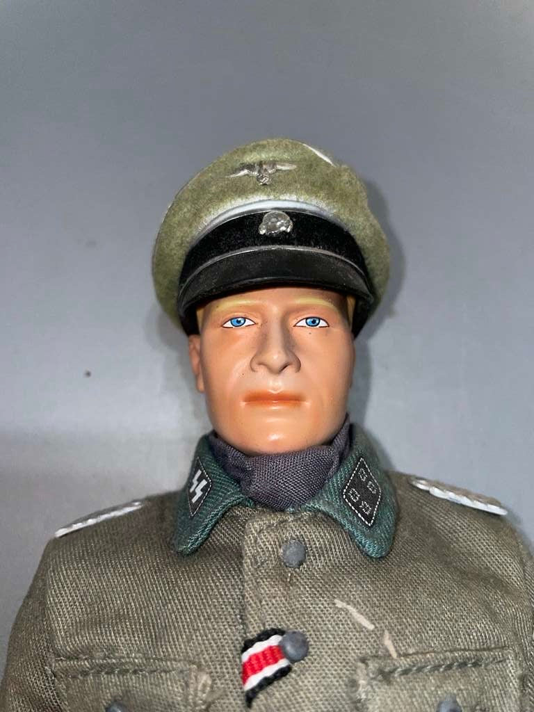 1:6 Scale WWII German Waffen Grenadier Dressed Figure -