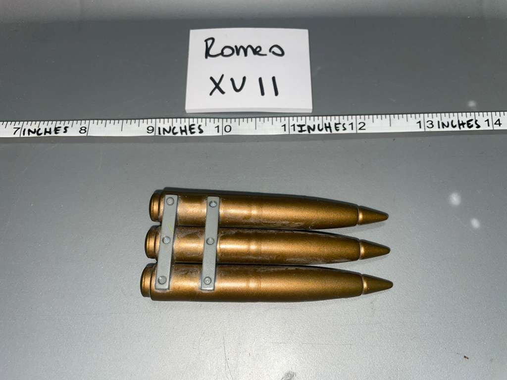 1/6 Scale WWII US Vietnam Era US Artillery Shells Ammunition - Diorama