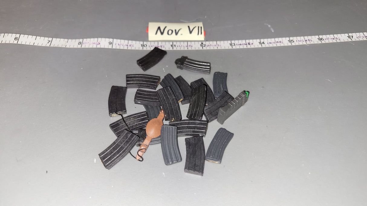 1/6 Scale Modern Era Magazine Lot