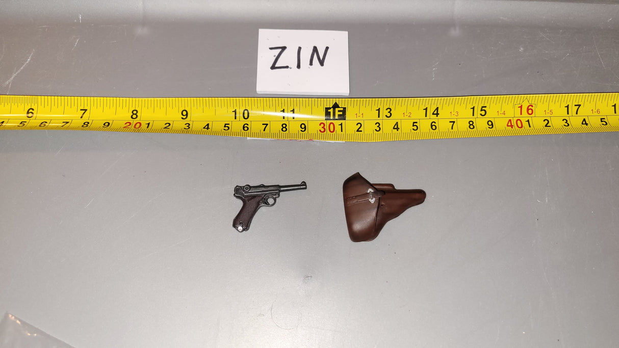 1/6 Scale WWII German Pistol and Holster