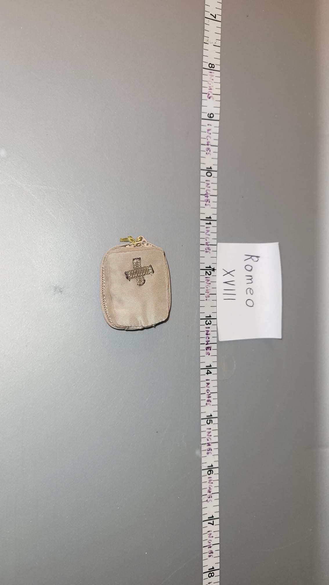 1/6 Scale Modern Era Medical Pouch - Flagset Ukrainian