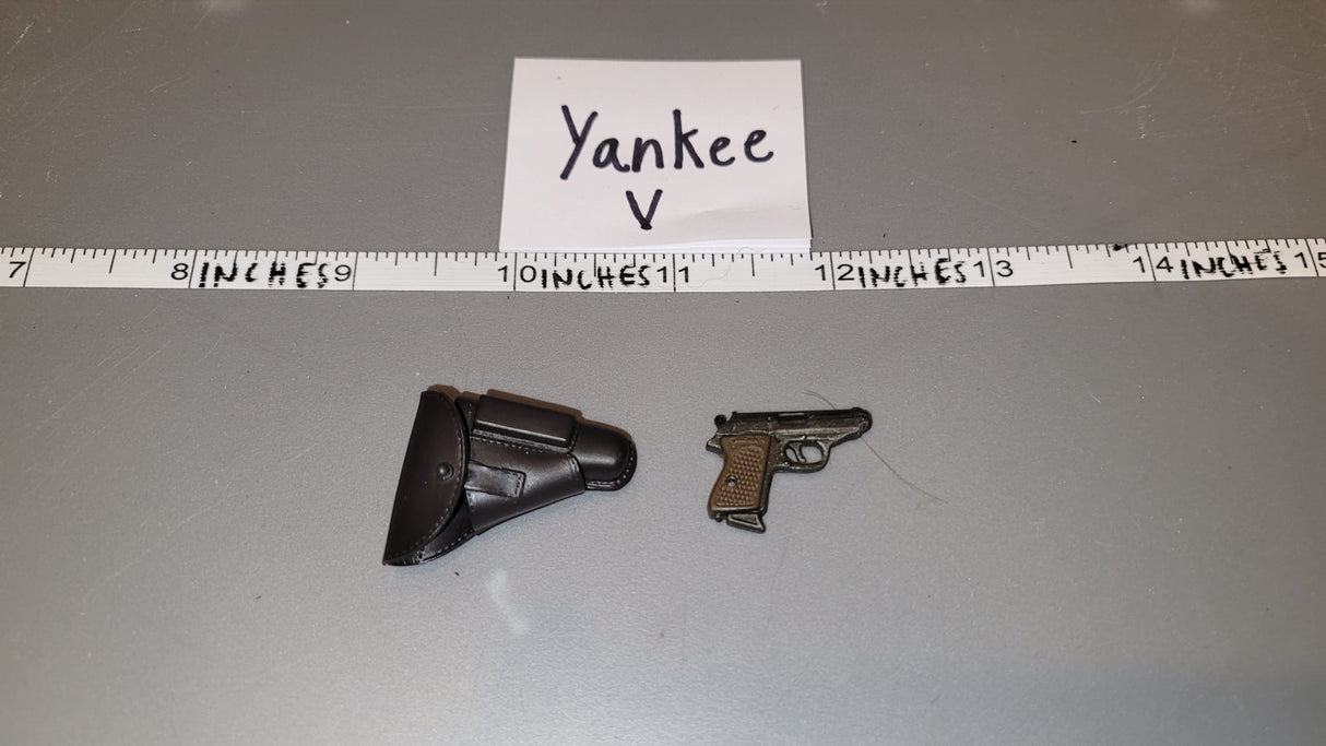 1/6 Scale WWII German Pistol and Holster