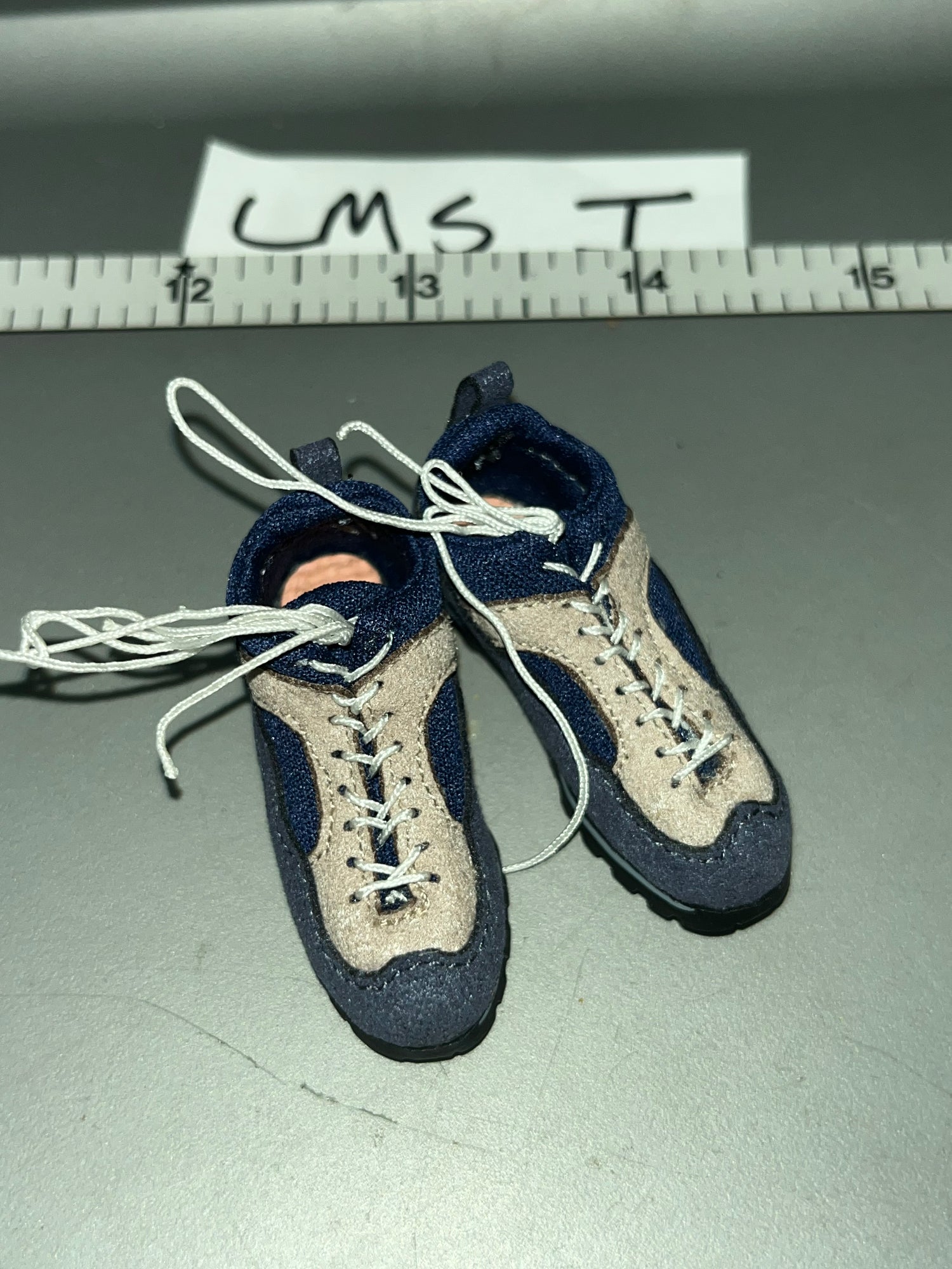 1/6 Scale Modern Era Bosnian Sniper Tennis Shoes -  Flagset - Civilian