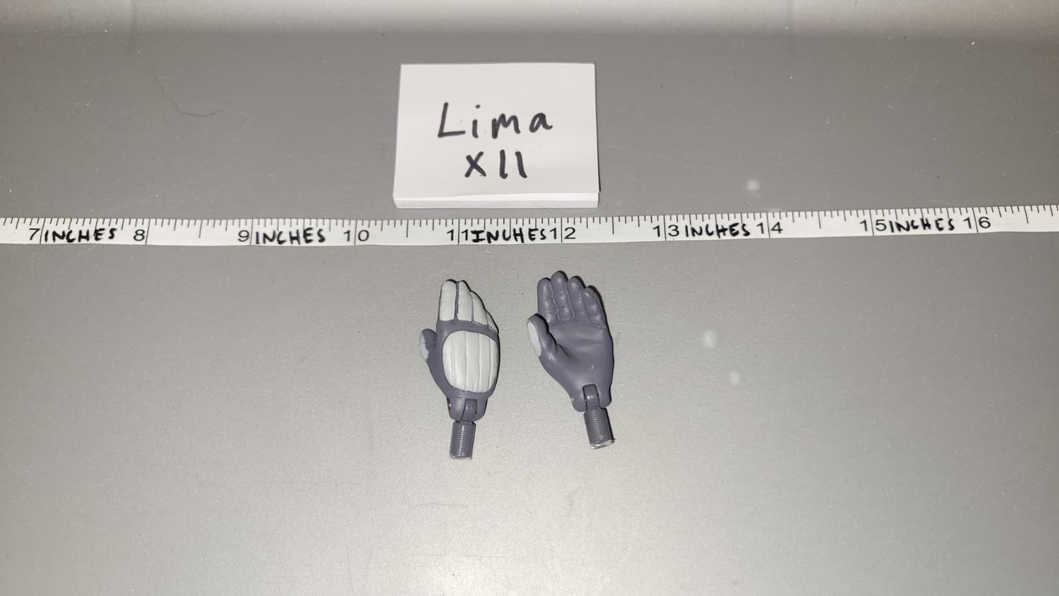 1/6 Scale Star Wars Science Fiction Gloved Hand Lot