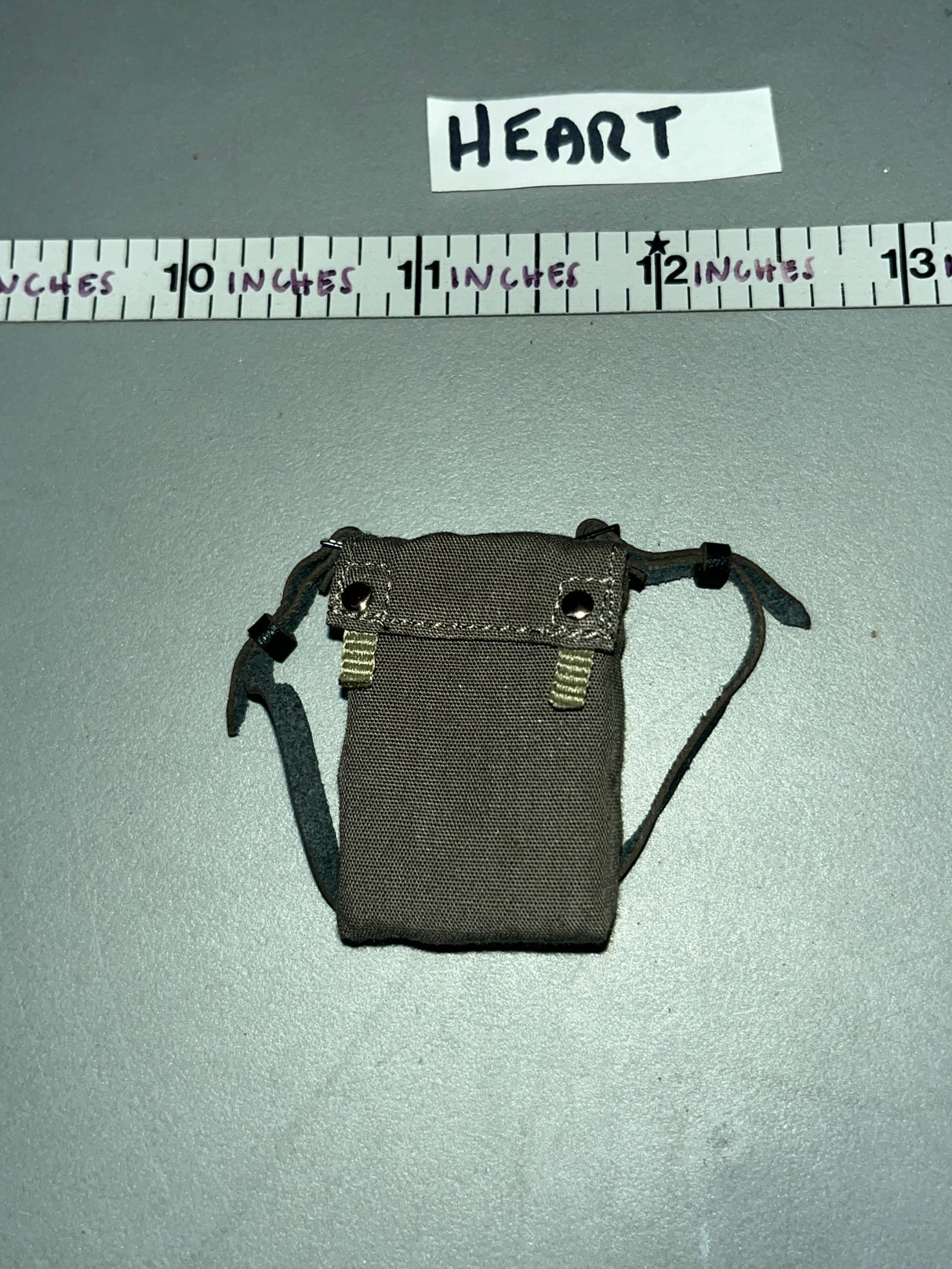 1:6 WWII German Gas Mask Cape Bag - DID