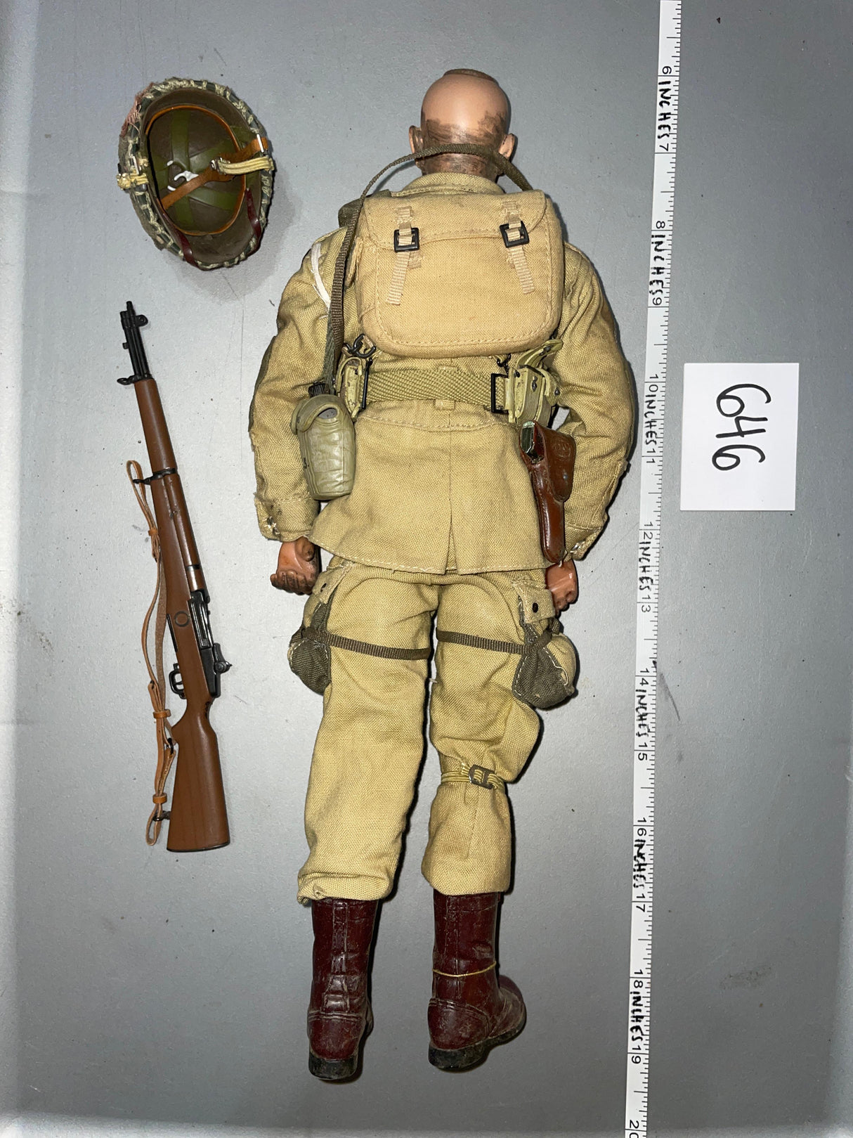 1:6 Scale WWII US Paratrooper Dressed Figure
